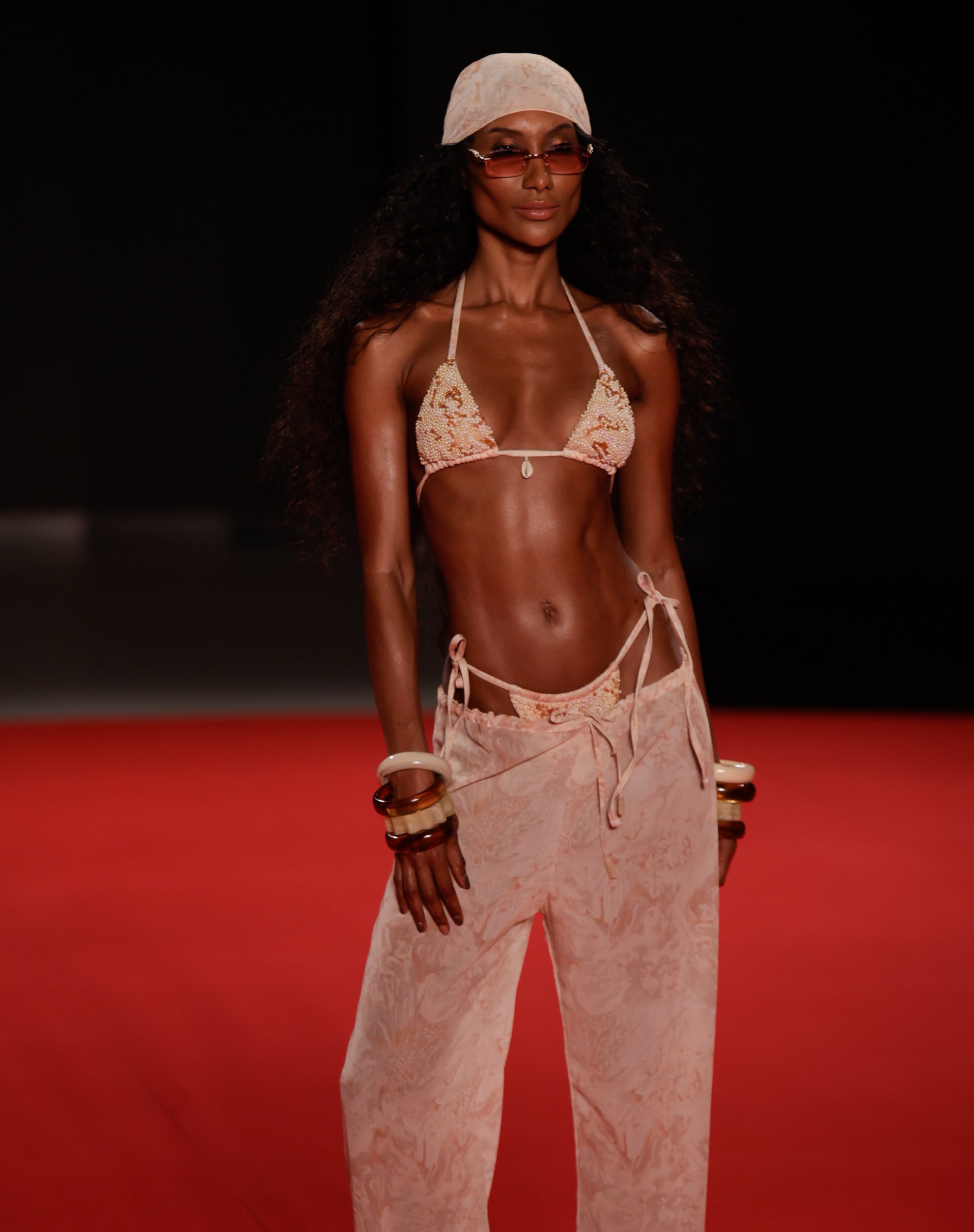 GET-THE-LOOK_97e69c6e-752f-44b9-9204-44264008025f.jpg